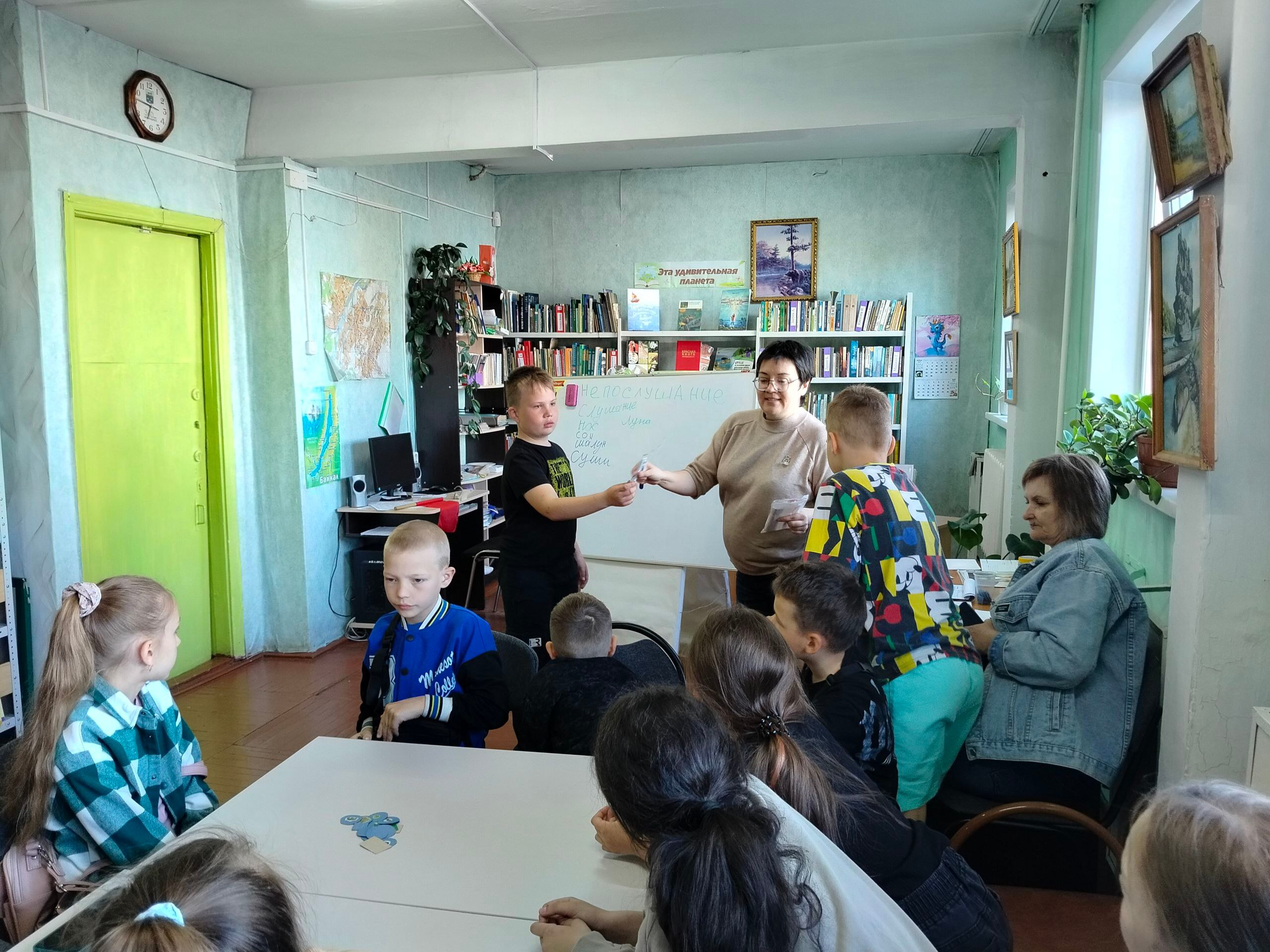 В этом году в летней библиотеке прошло увлекательное мероприятие «Давайте любимые книжки откроем&amp;quot;.